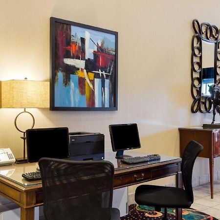 Comfort Inn & Suites Hot Springs Central Ngoại thất bức ảnh