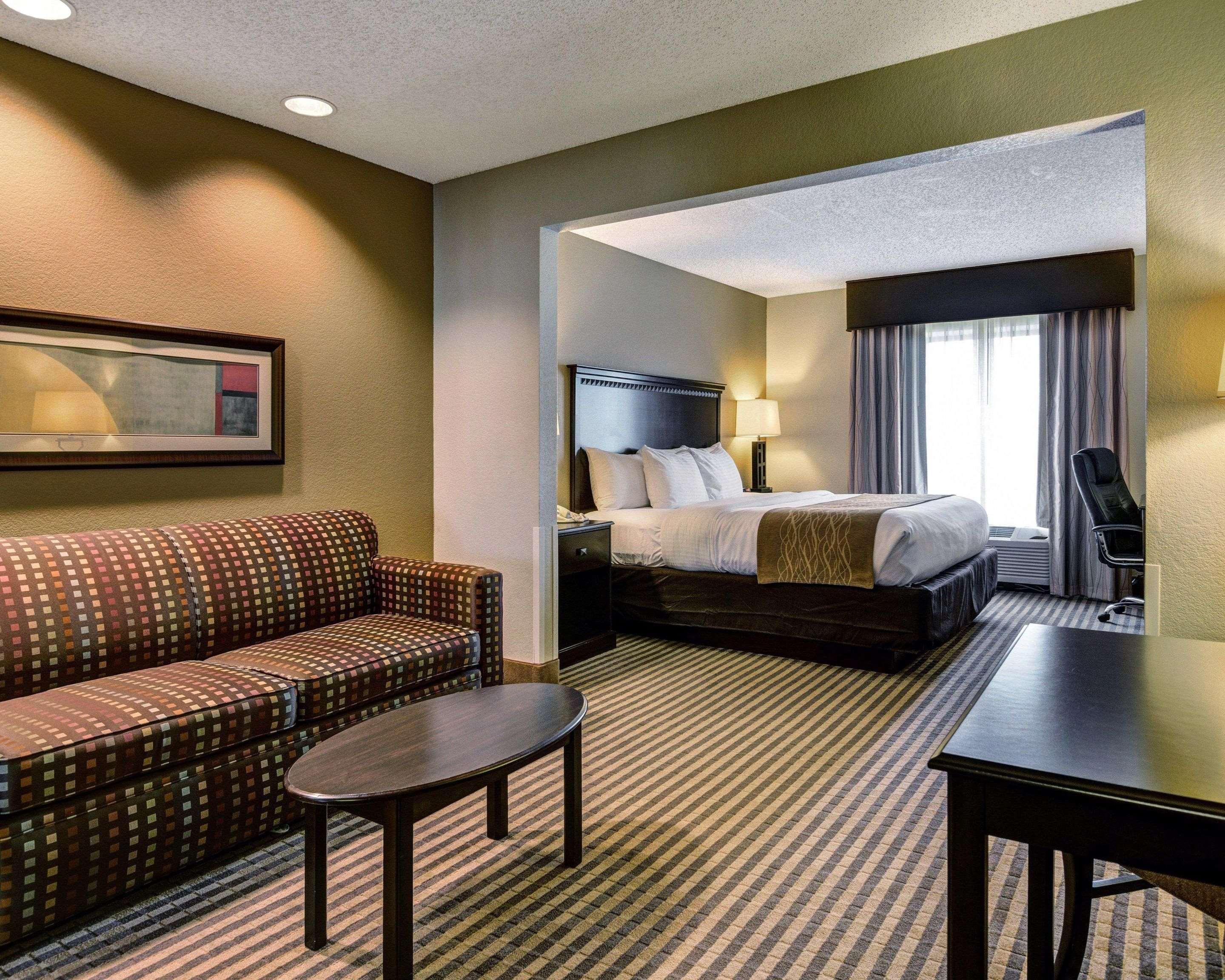 Comfort Inn & Suites Hot Springs Central Ngoại thất bức ảnh